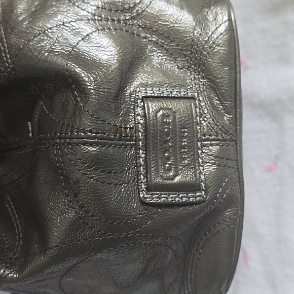 Coach Metallic Kisslock Satchel.Signature Stictched Patent Carryall. - Picture 5 of 14